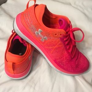 Under armour Theeadborne Fortis Tennis shoes, 9